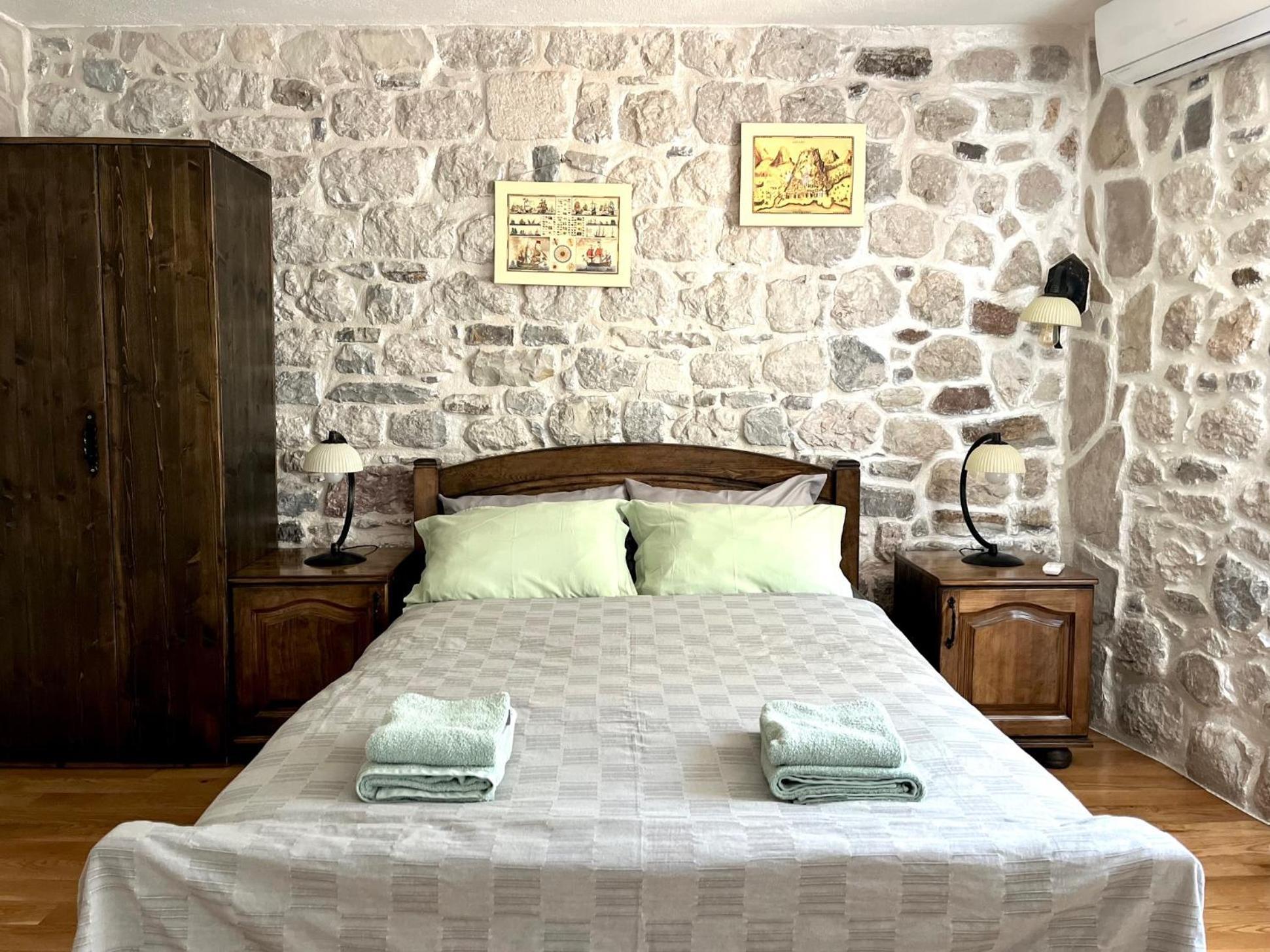 Una Apartments Апартаменти