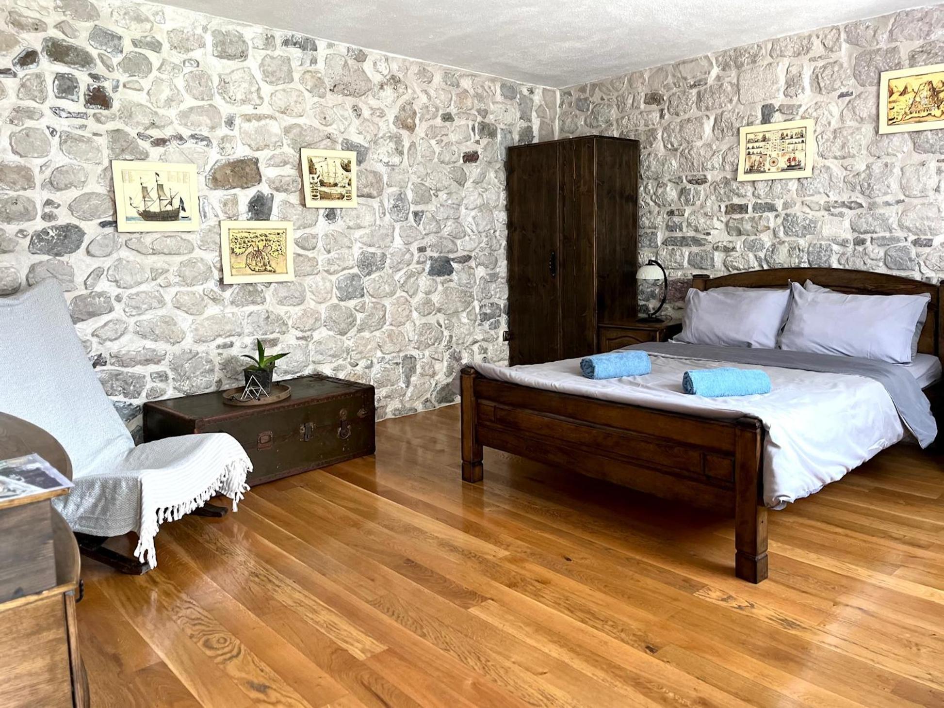Апартаменти Una Apartments *